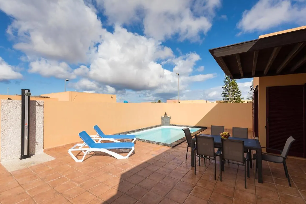 Home2Book Isla Lagoa, Private Pool 拉·奥利瓦 0*,  西班牙